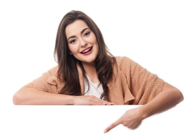Chica señalando
